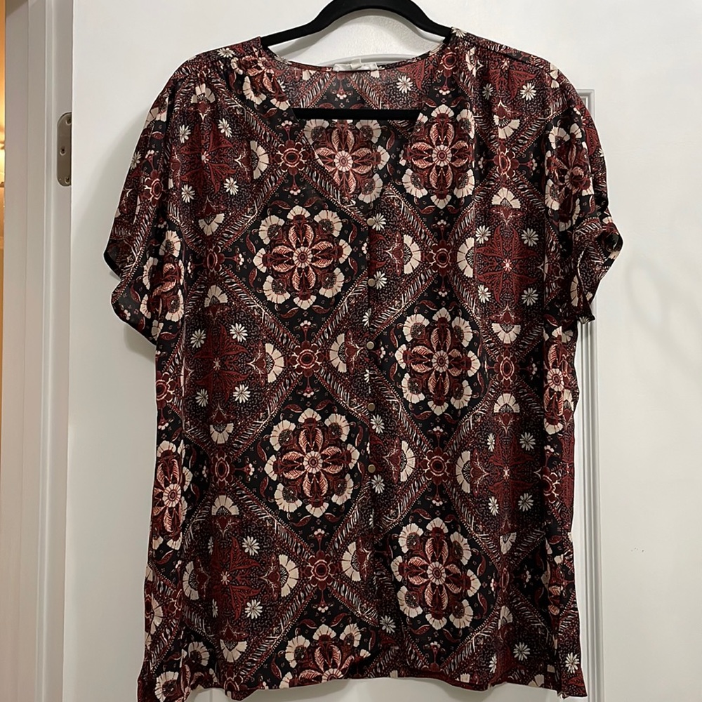 Maurice’s XL top